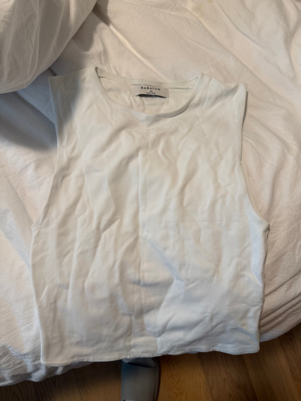 Babaton White Sleeveless Crewneck Shirt